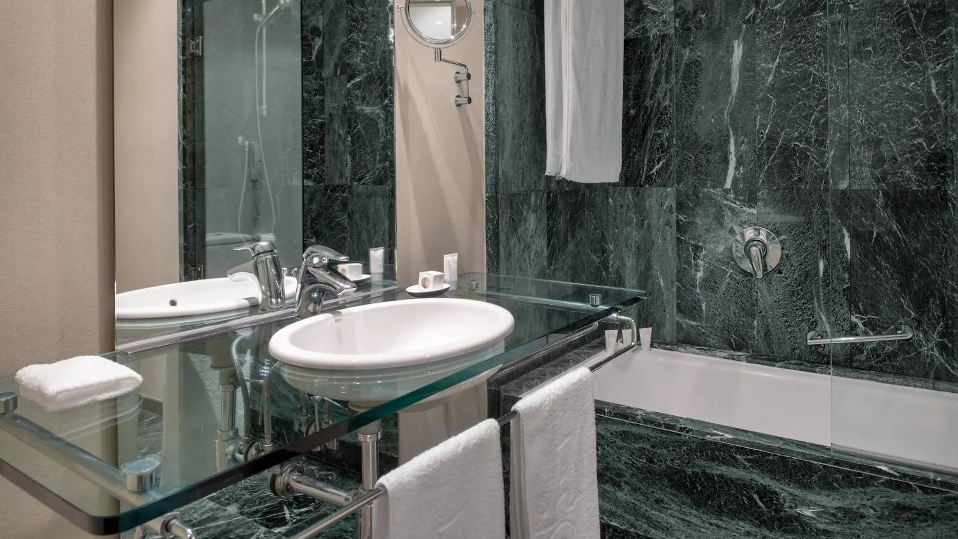 ****  Ac Hotel Malaga Palacio By Marriott Spanyolország