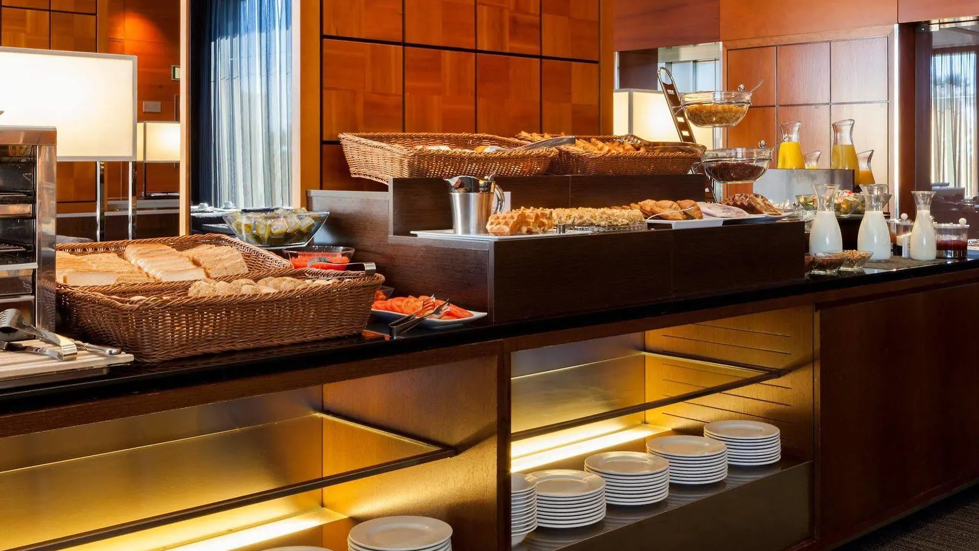 Ac Hotel Malaga Palacio By Marriott