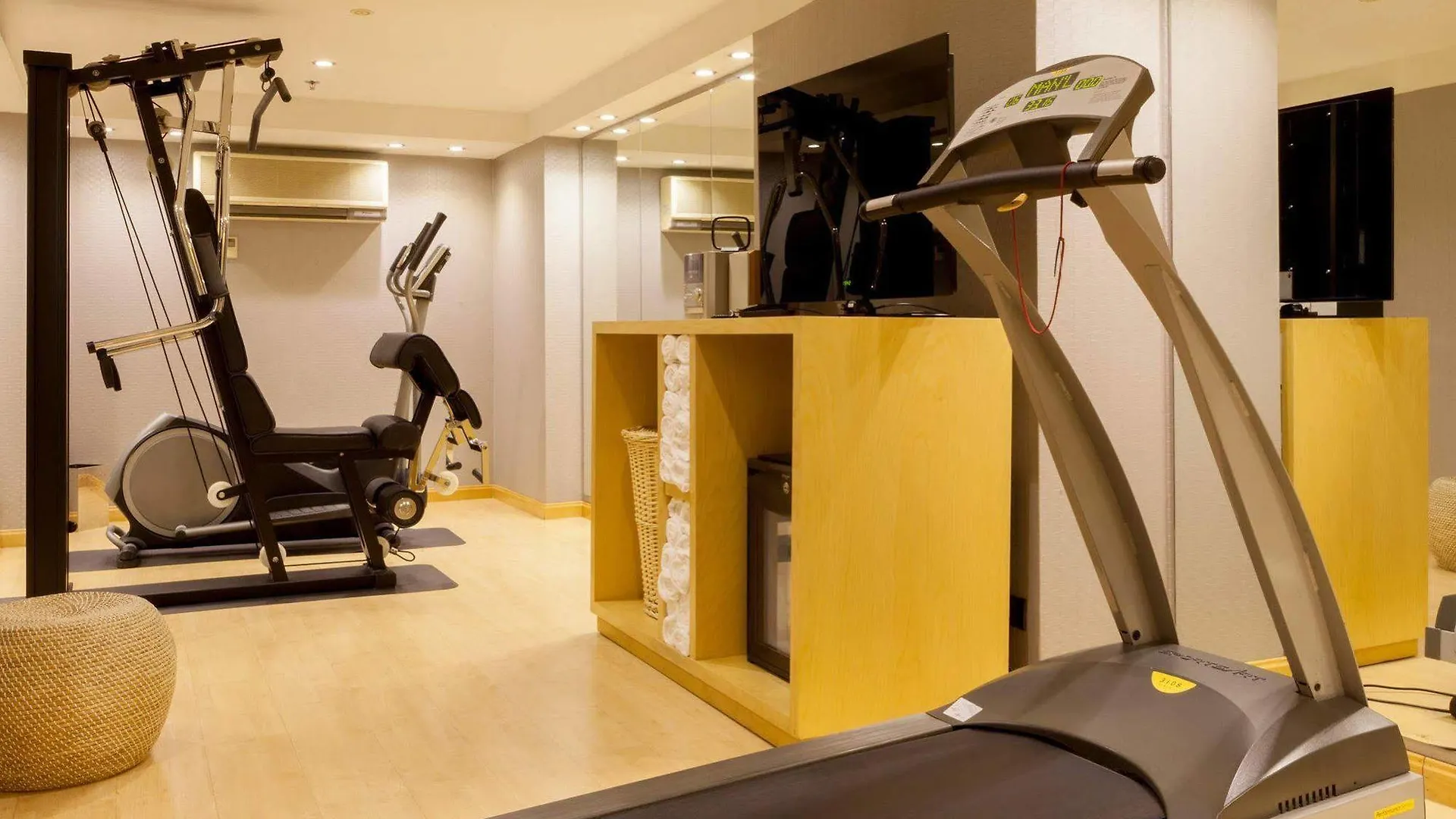 Ac Hotel Malaga Palacio By Marriott